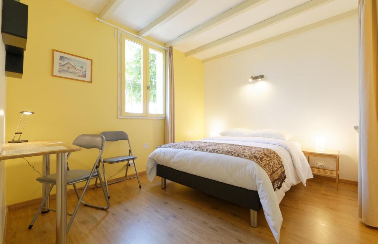 Chambre D'Hotes De Charme A La Maison Bleue Savignac-Mona Екстер'єр фото