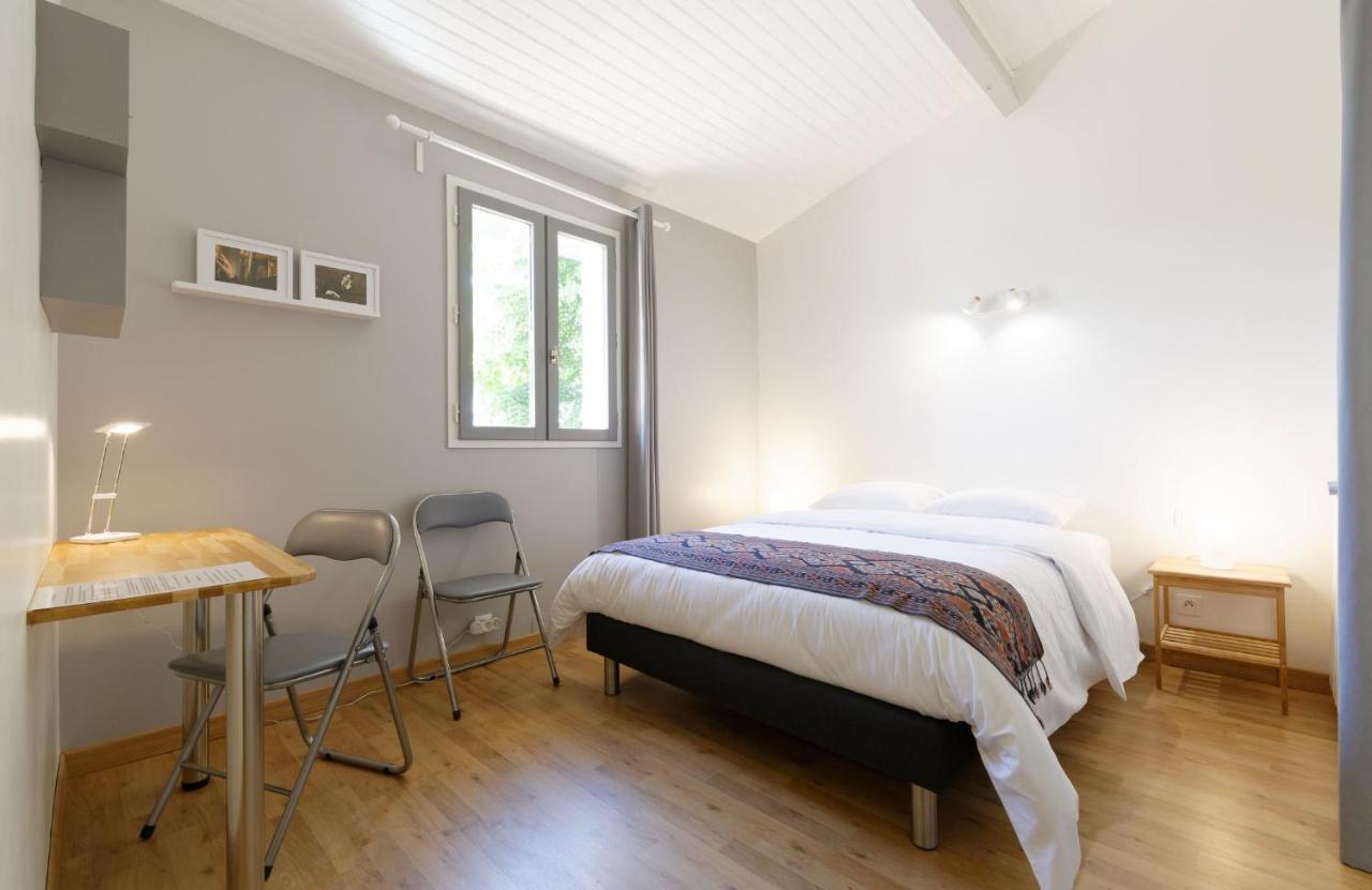 Chambre D'Hotes De Charme A La Maison Bleue Savignac-Mona Екстер'єр фото
