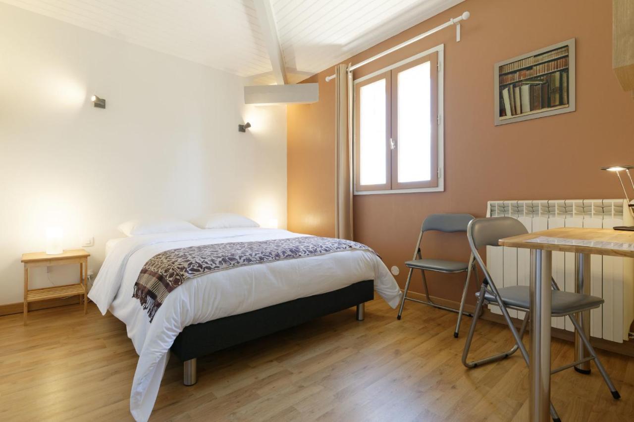 Chambre D'Hotes De Charme A La Maison Bleue Savignac-Mona Екстер'єр фото